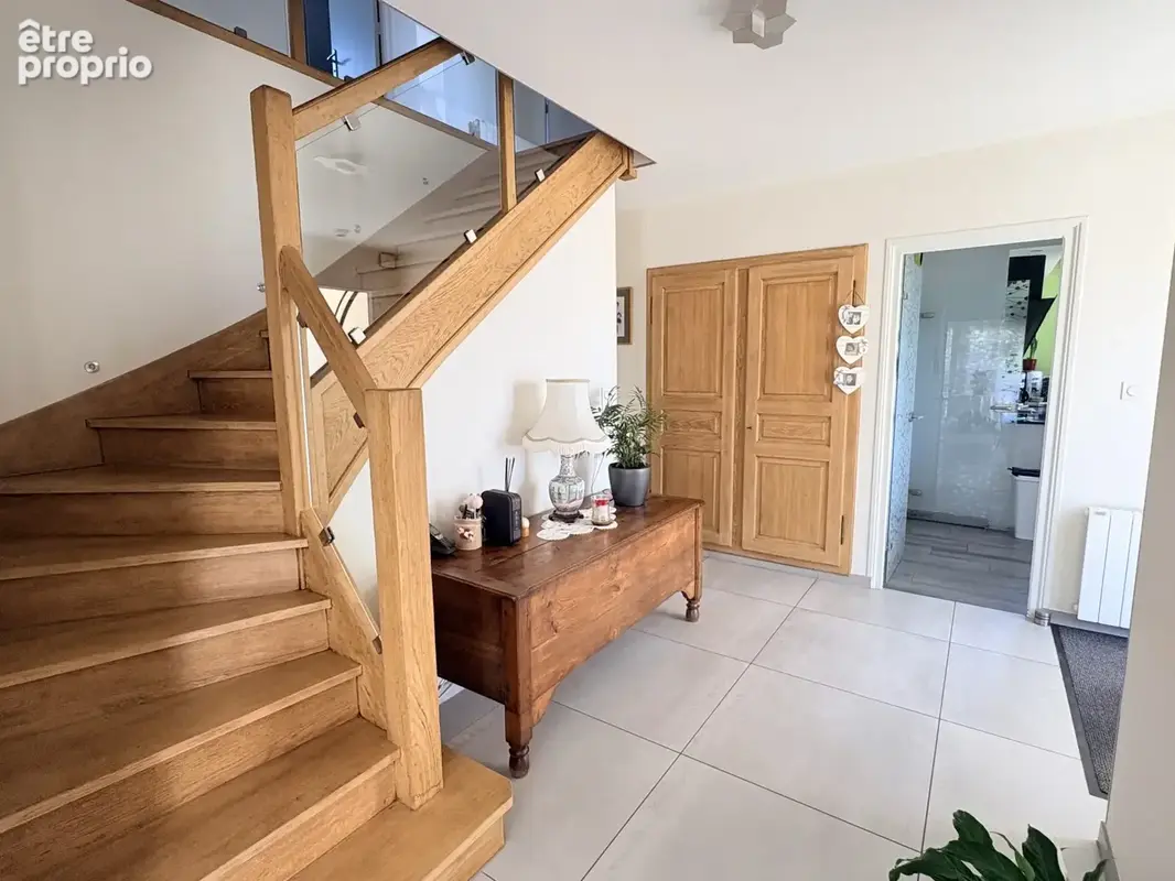 Maison 7 pièces 190 m² à vendre à Saint-Denis-En-Val (45560) - photo 2