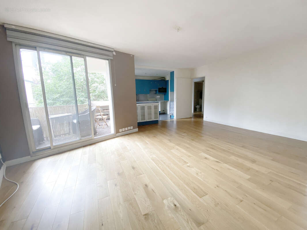 Appartement à CHARENTON-LE-PONT