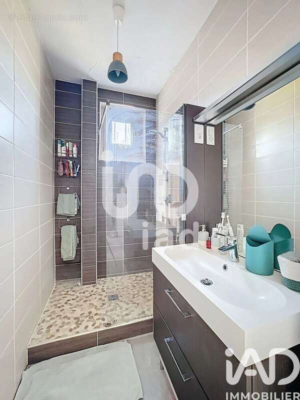 Photo 8 - Appartement à QUINCY-SOUS-SENART