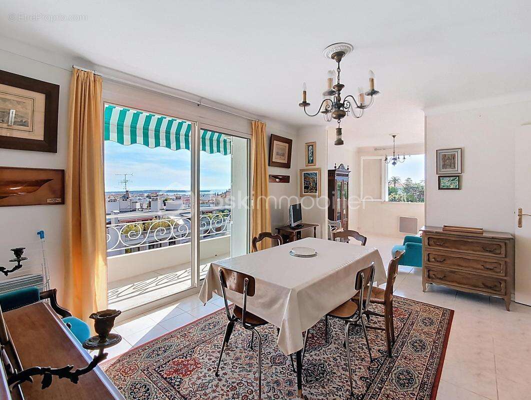Appartement à CANNES