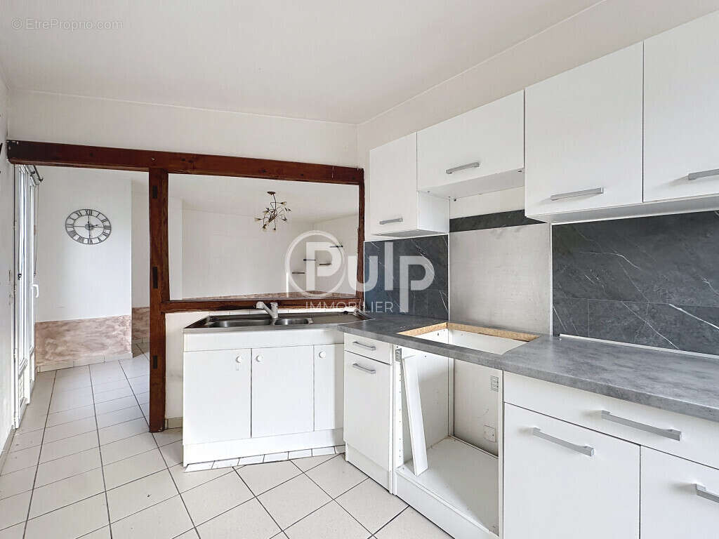 Maison à REGNAUVILLE