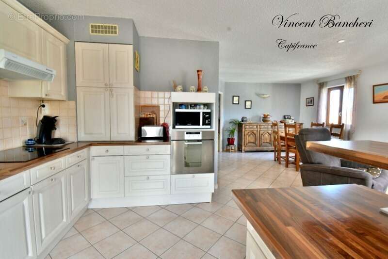Appartement à CRANVES-SALES