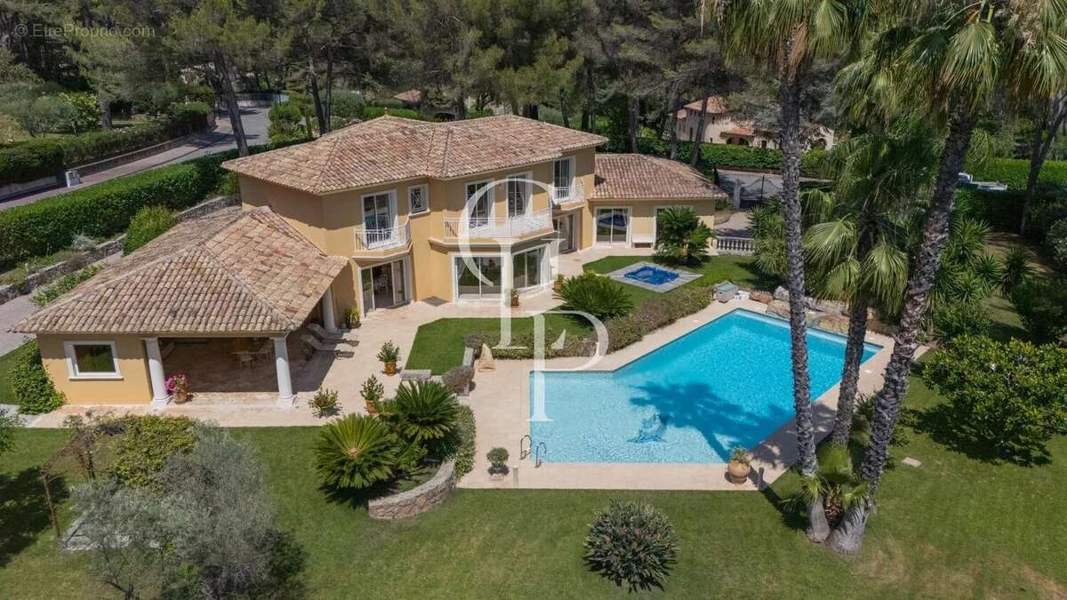 Maison à MOUGINS