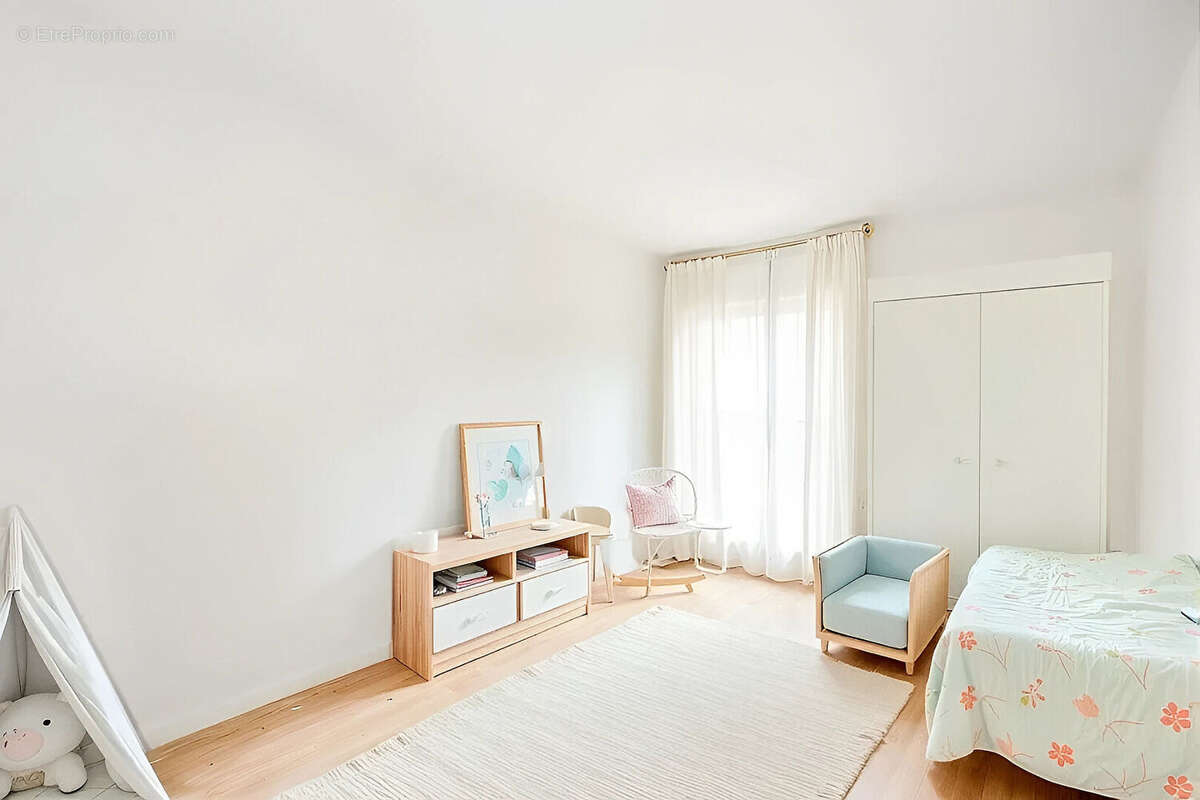 Appartement à PARIS-12E