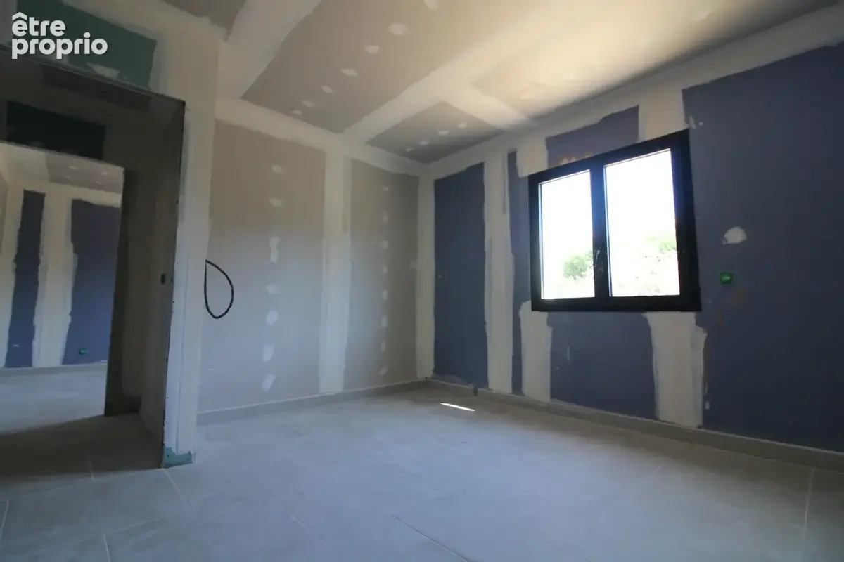 VILLA 102 m2 habitable. Terrain 500 m2. - photo 10
