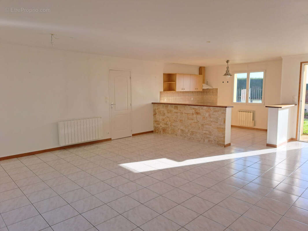 Maison à BESSE-SUR-BRAYE