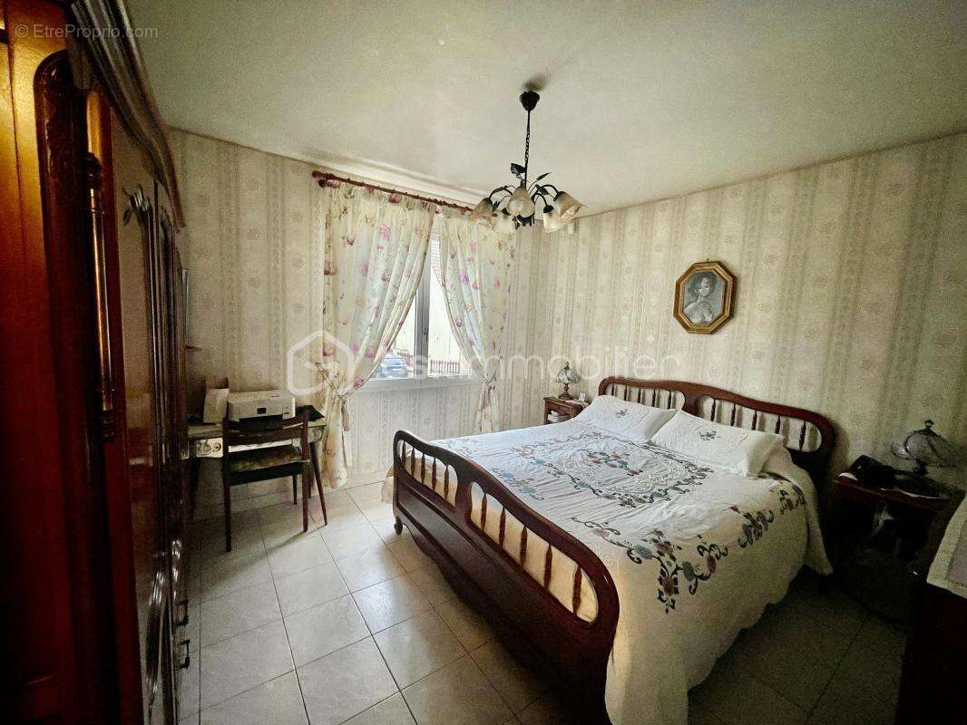 Maison à BOUSSY-SAINT-ANTOINE