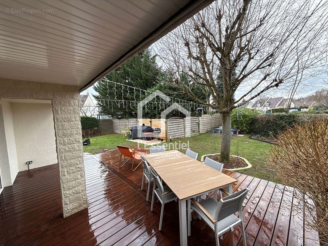 Maison à VERNEUIL-SUR-SEINE