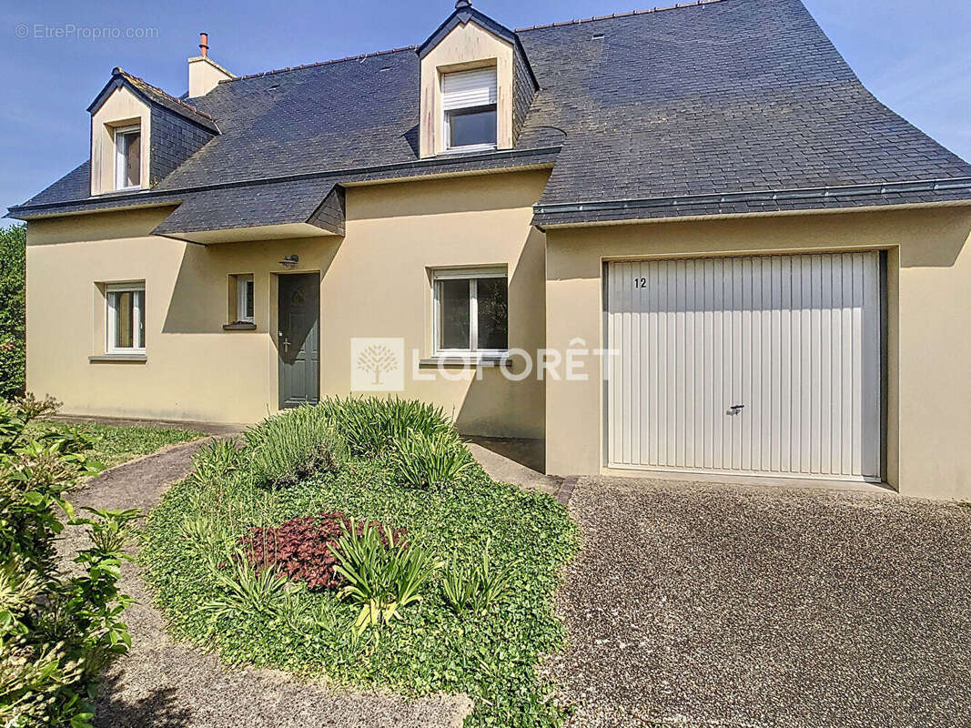 Maison à MAURE-DE-BRETAGNE