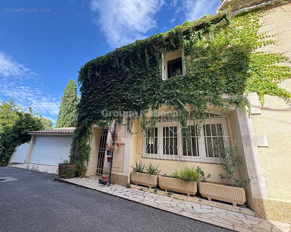 Maison à SAINT-HILAIRE-DE-BEAUVOIR