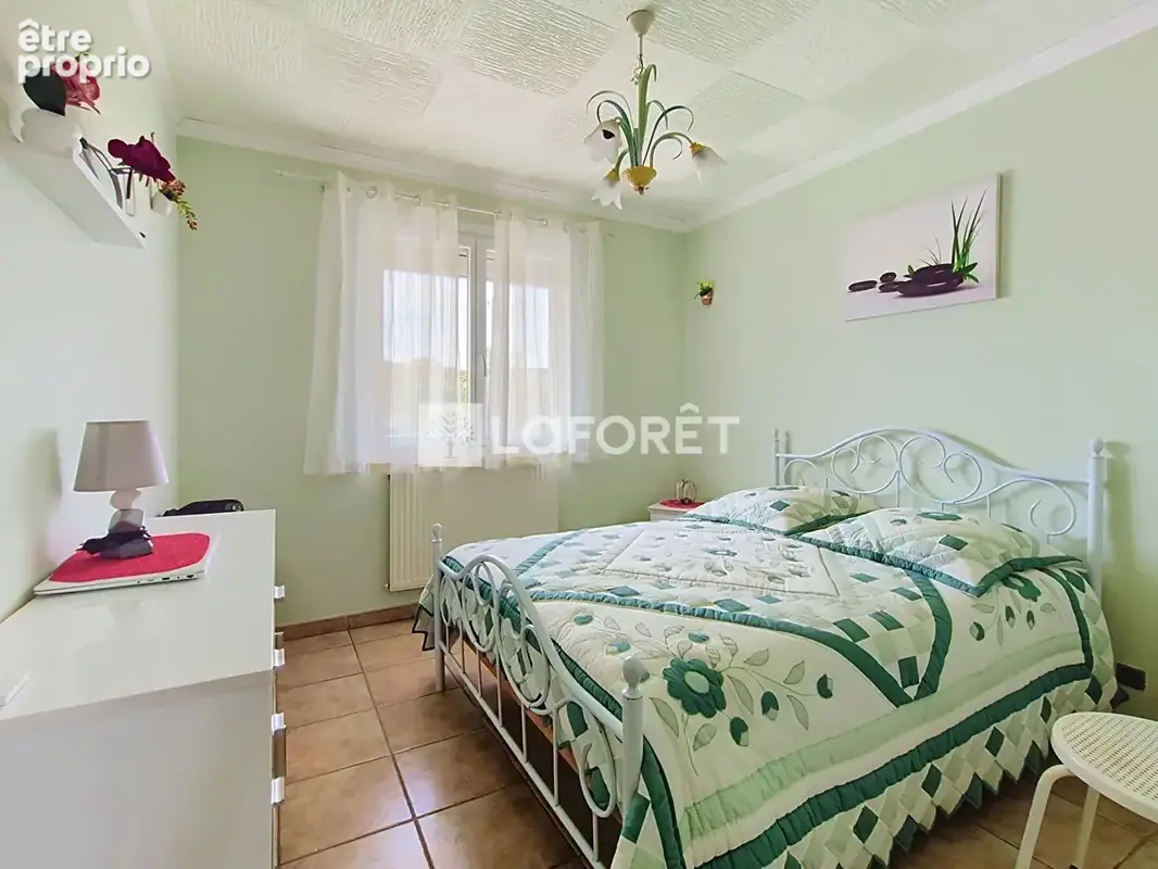 Maison de plain-pied T5 avec grand terrain constructible ? Vacquiers - photo 11
