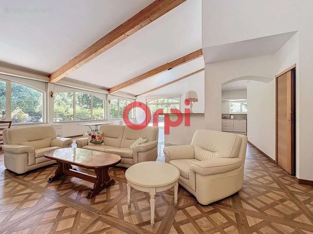 Maison à PLAN-DE-LA-TOUR