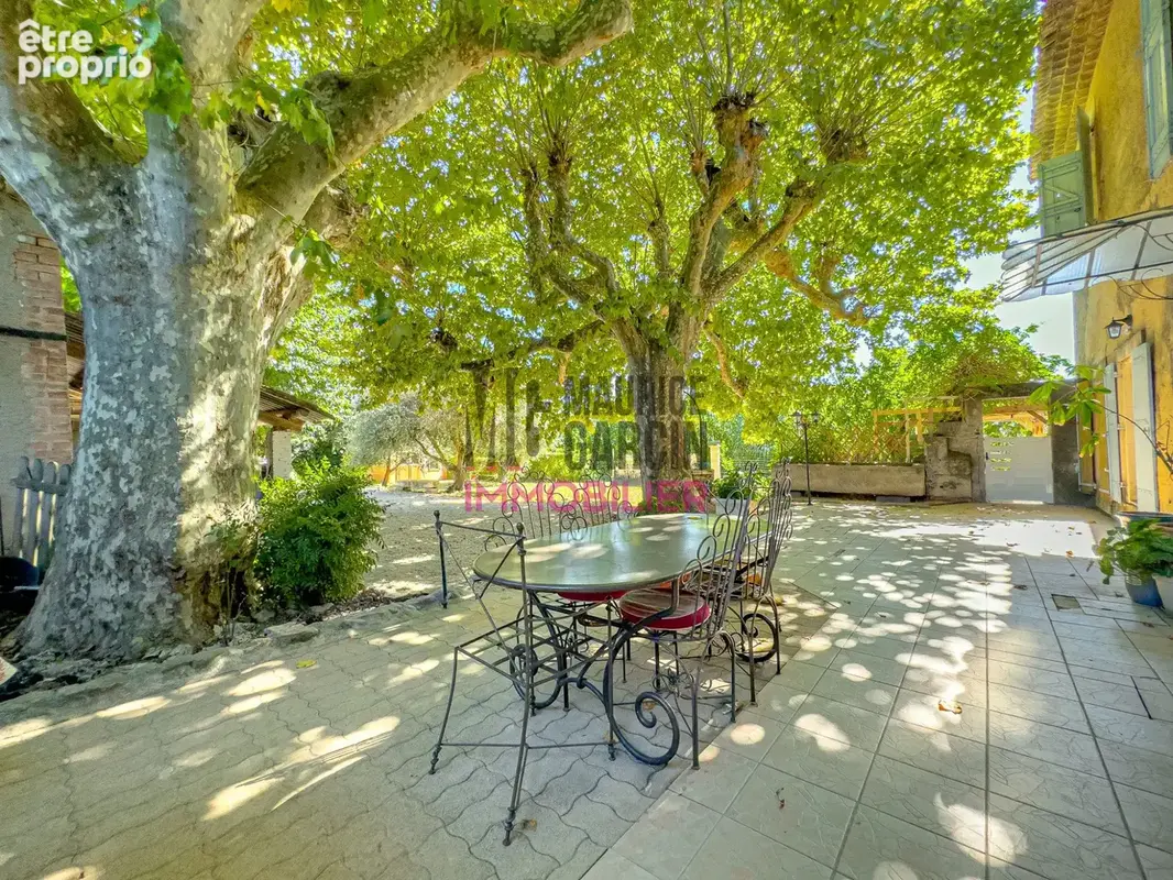 Maison 9 pièces 281 m² à vendre à Cheval-Blanc (84460) - photo 2