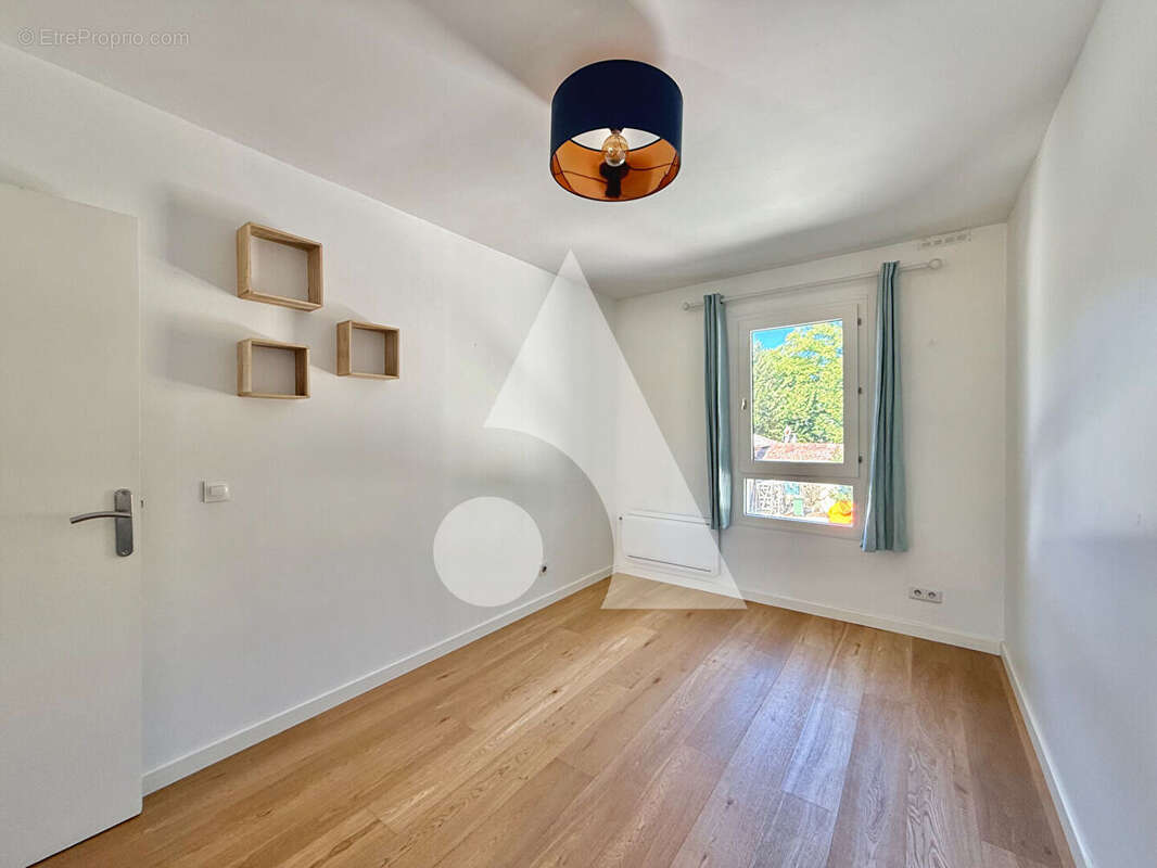 Maison à LE THOLONET