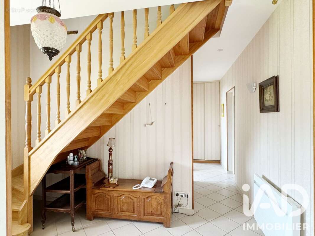 Photo 2 - Maison à POIX-DE-PICARDIE
