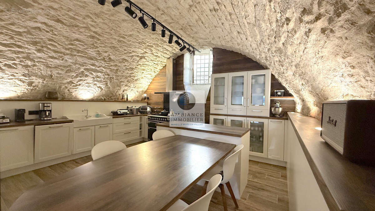 Maison à ETOILE-SUR-RHONE