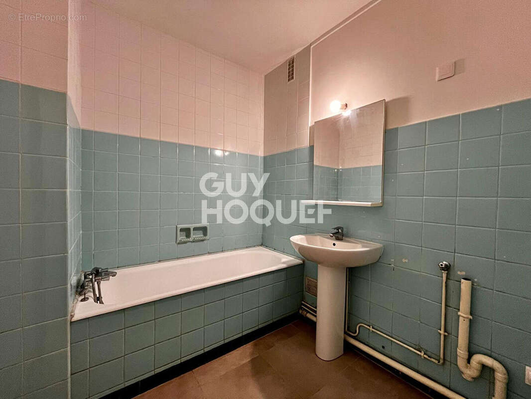 Vanves - quartier du plateau - appartement familial 4 pièces de 82,80 m² avec balcon, cave - résidence avec gardien - photo 13