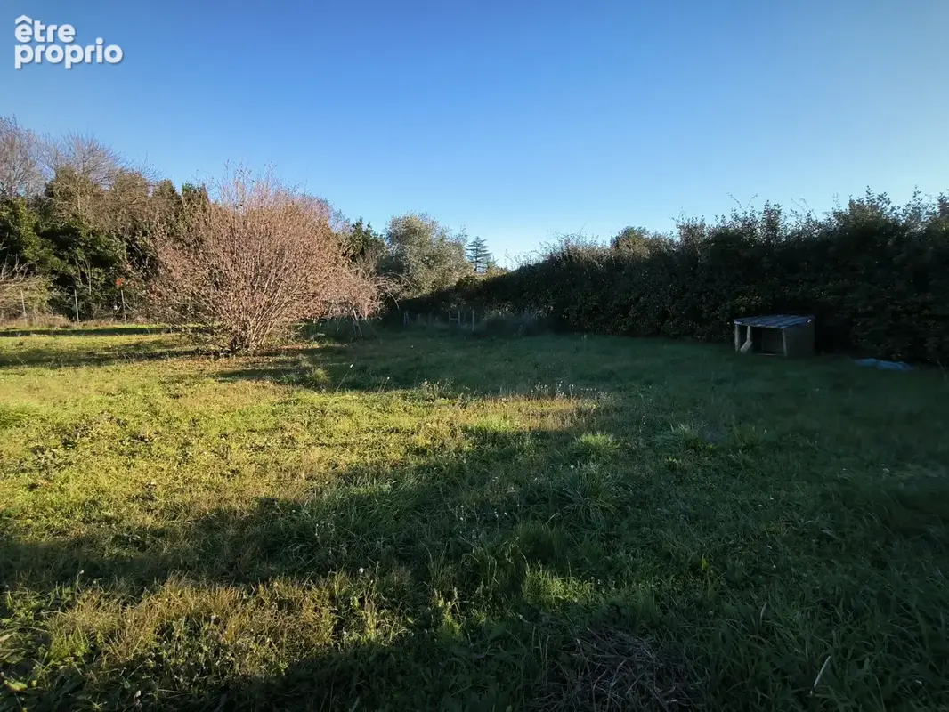 VILLA 2004 de 133m2 avec 2500m2 de jardin clot - photo 13