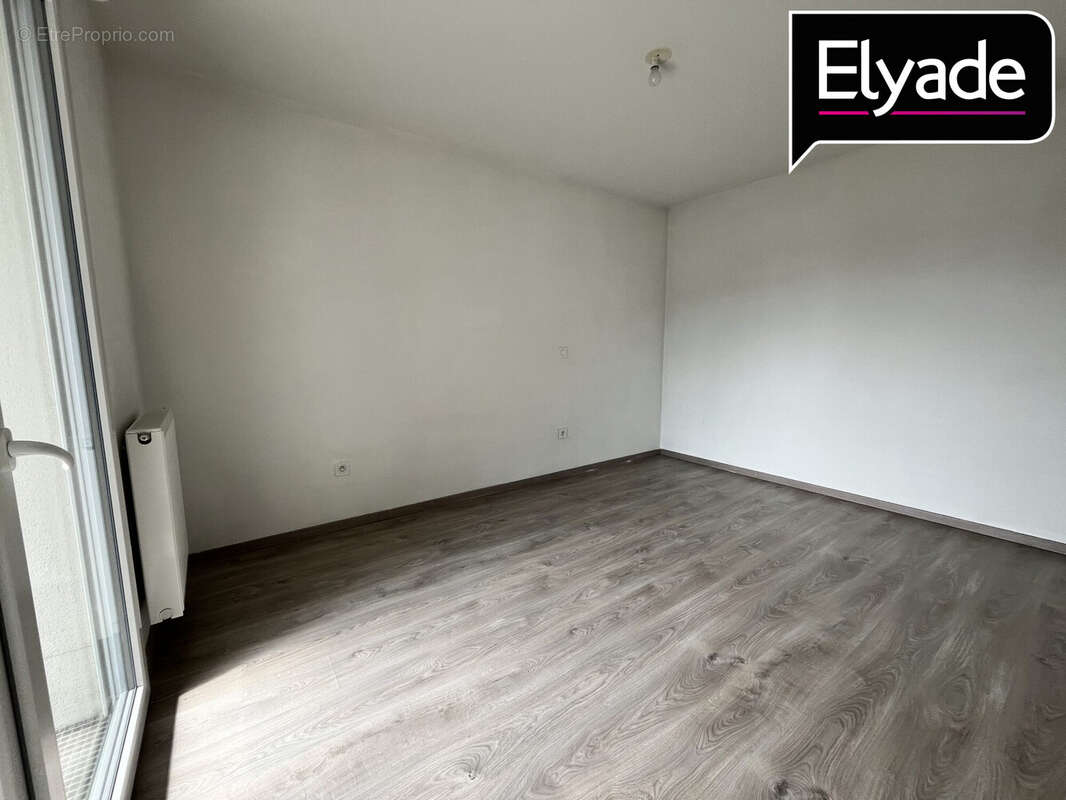 Appartement 42 m² à Bassens  - photo 5