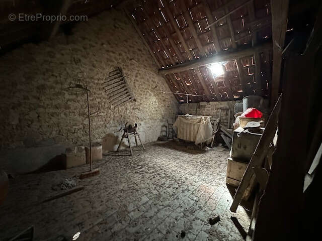 Maison à POUQUES-LORMES