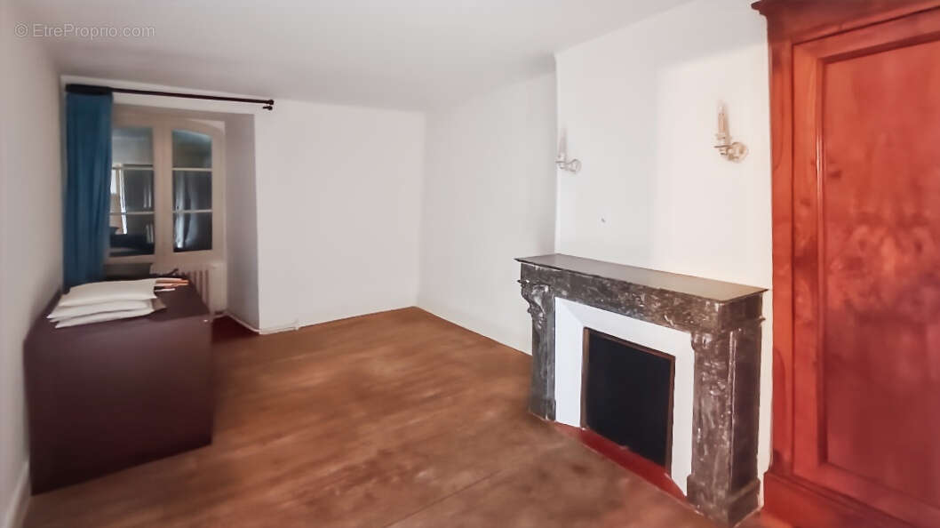 Maison à SAINT-MARCEL