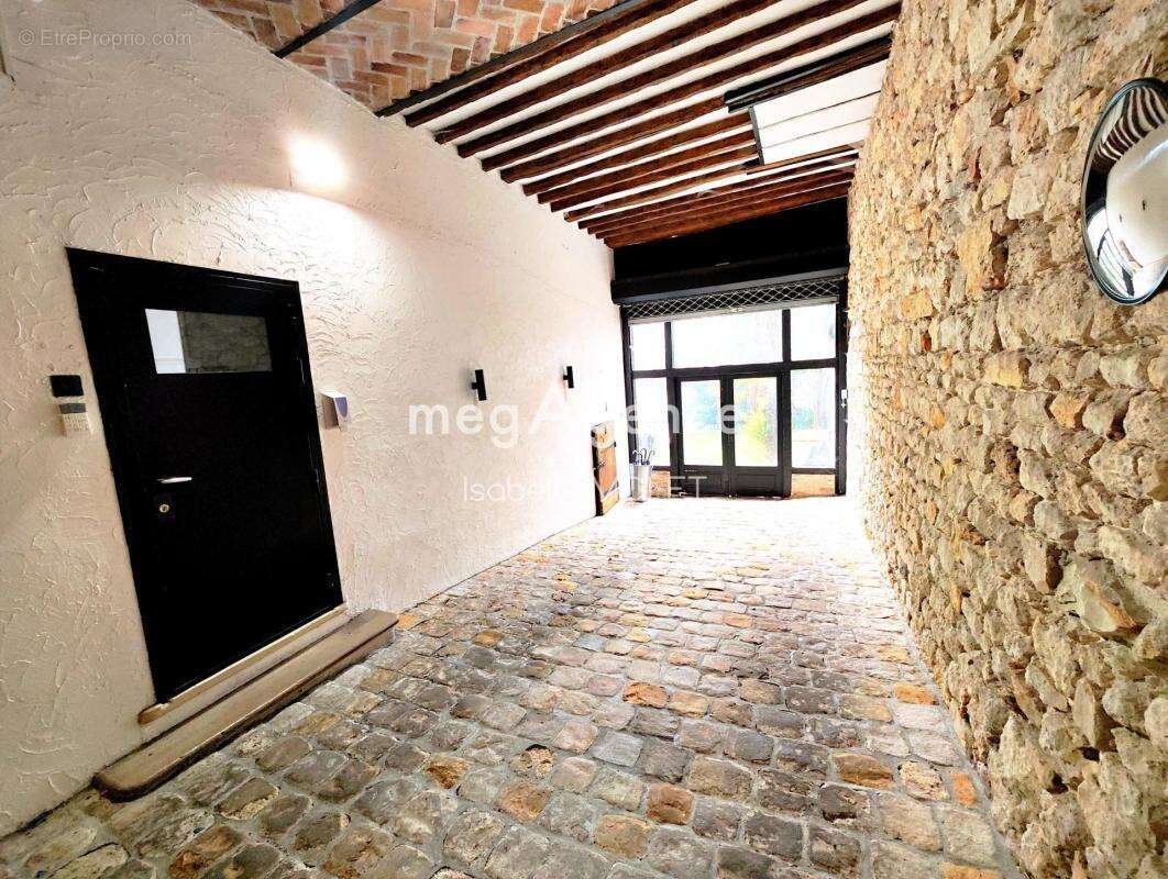 Maison de caractère de 10 pièces avec piscine - photo 17