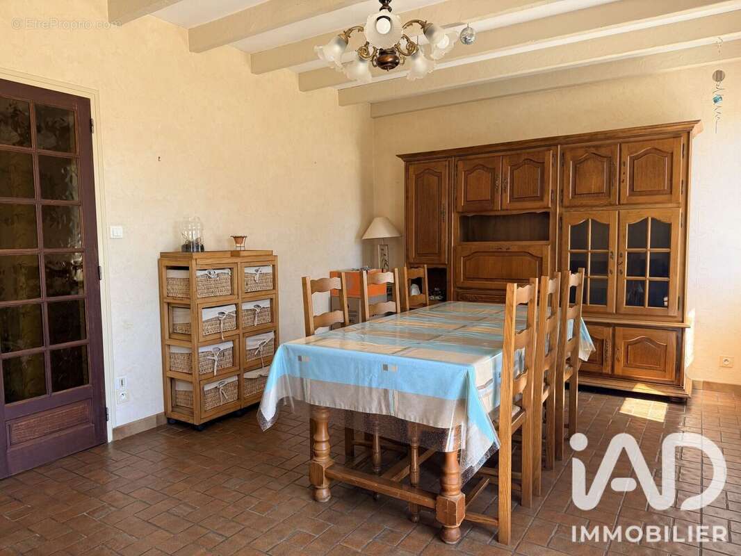 Maison 92 m² à Juilley  - photo 9