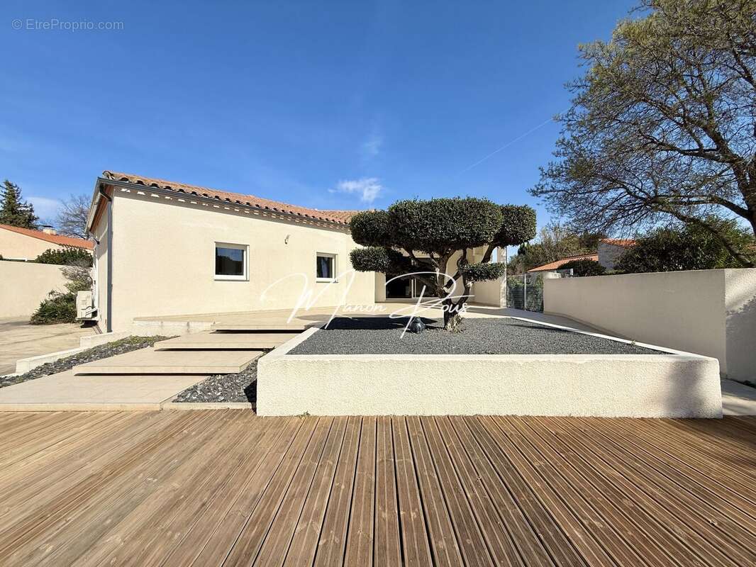 Maison à SAINT-ESTEVE