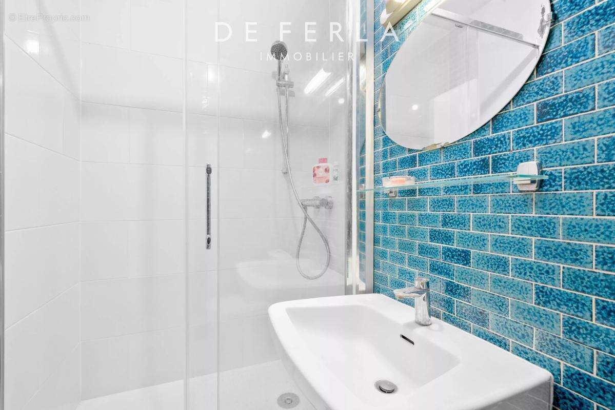 Appartement à PARIS-7E