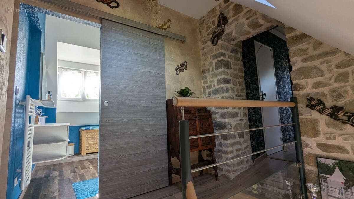 Maison à LESTRE