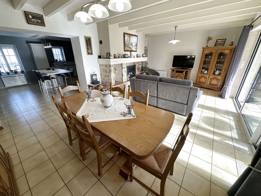 Maison à SAINT-AVIT