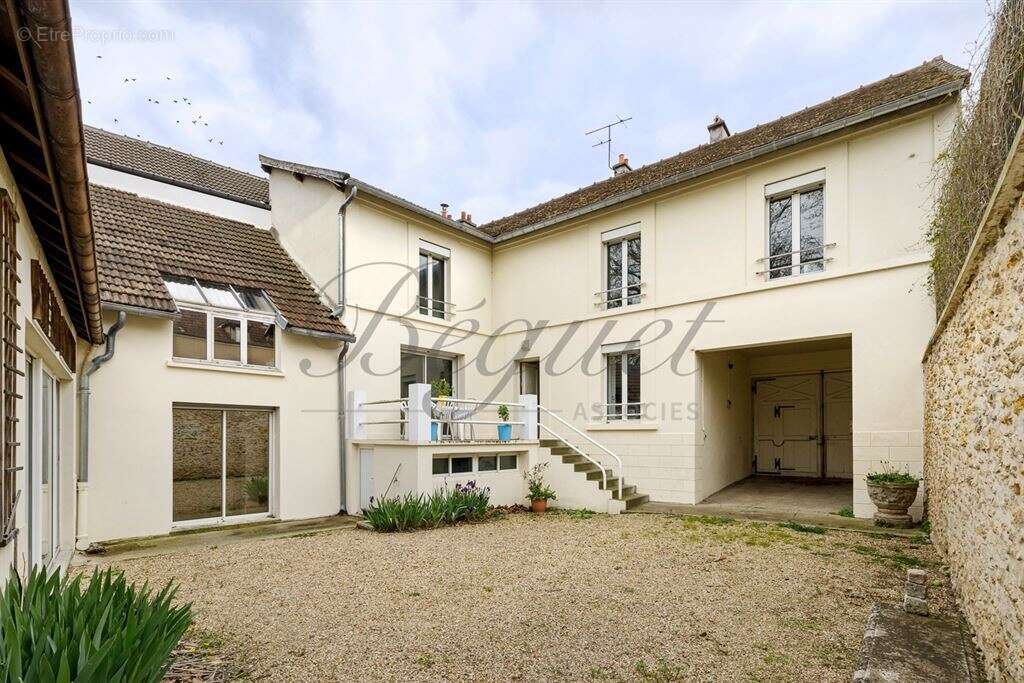 Maison à SAINT-GERMAIN-EN-LAYE