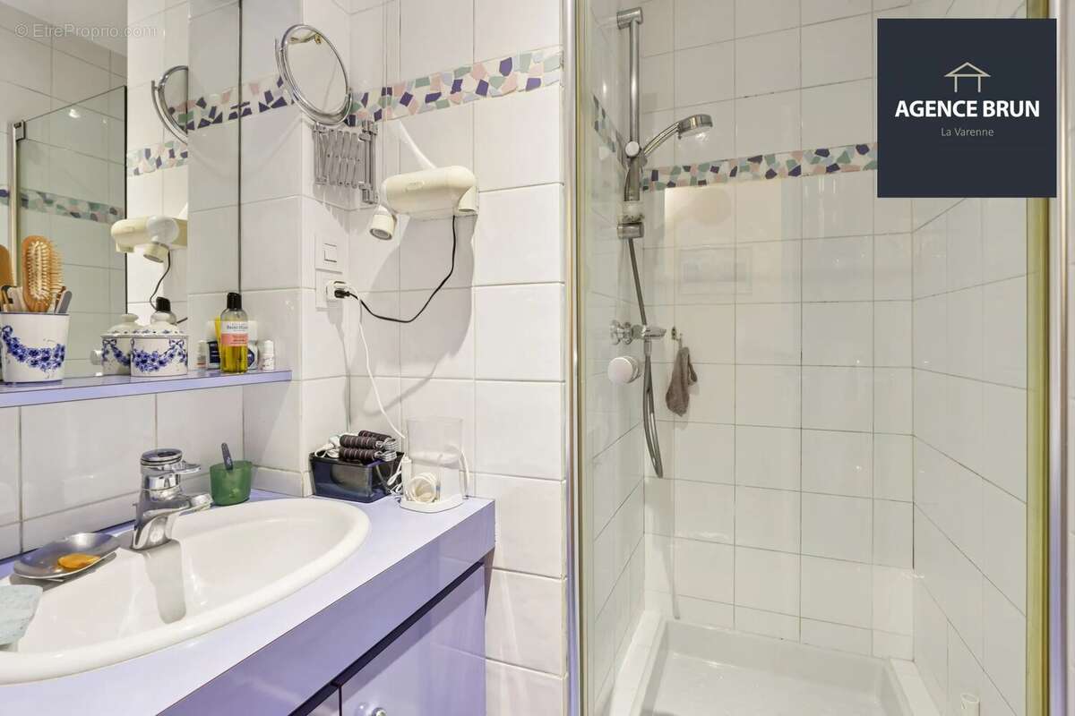 Appartement à SAINT-MAUR-DES-FOSSES