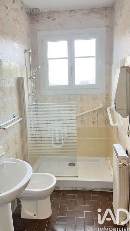 Photo 5 - Maison à LA COURONNE