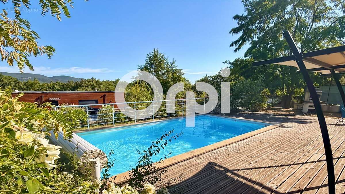 Villa en bois avec piscine - photo 27