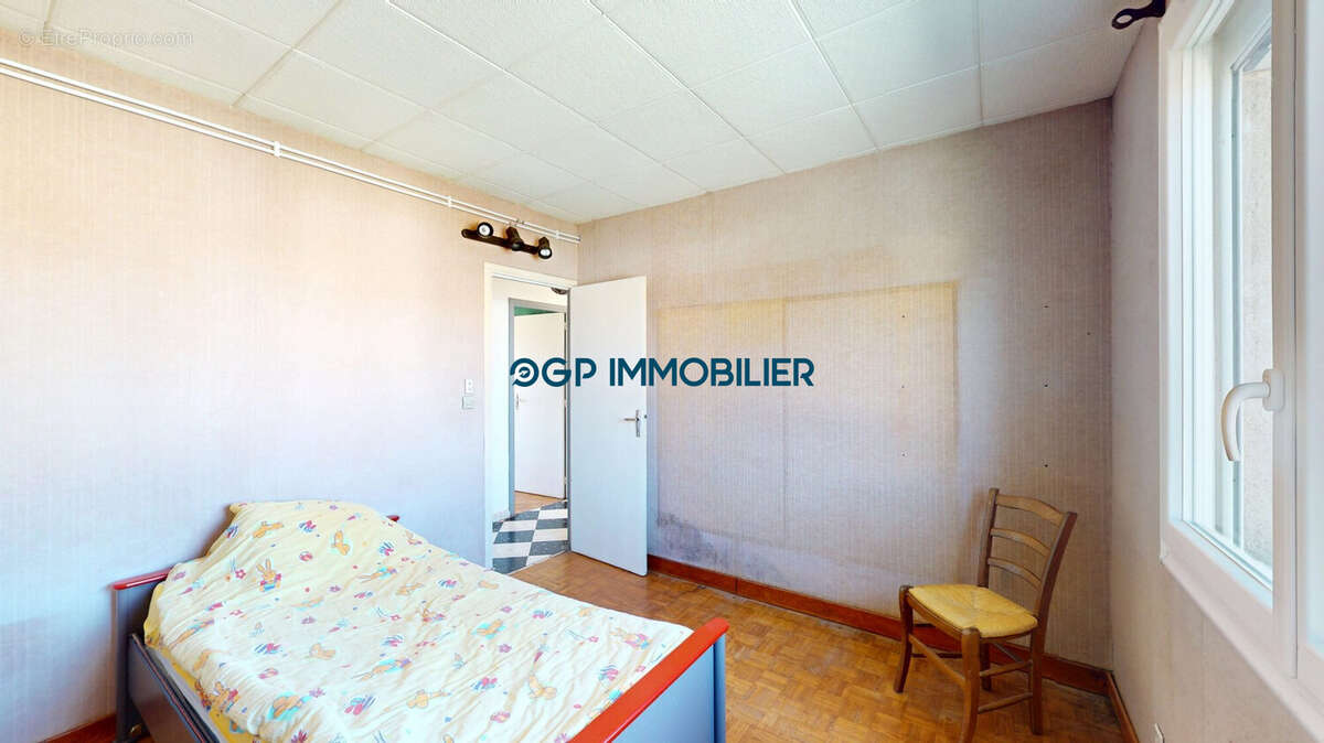 Maison à LA SALVETAT-SAINT-GILLES