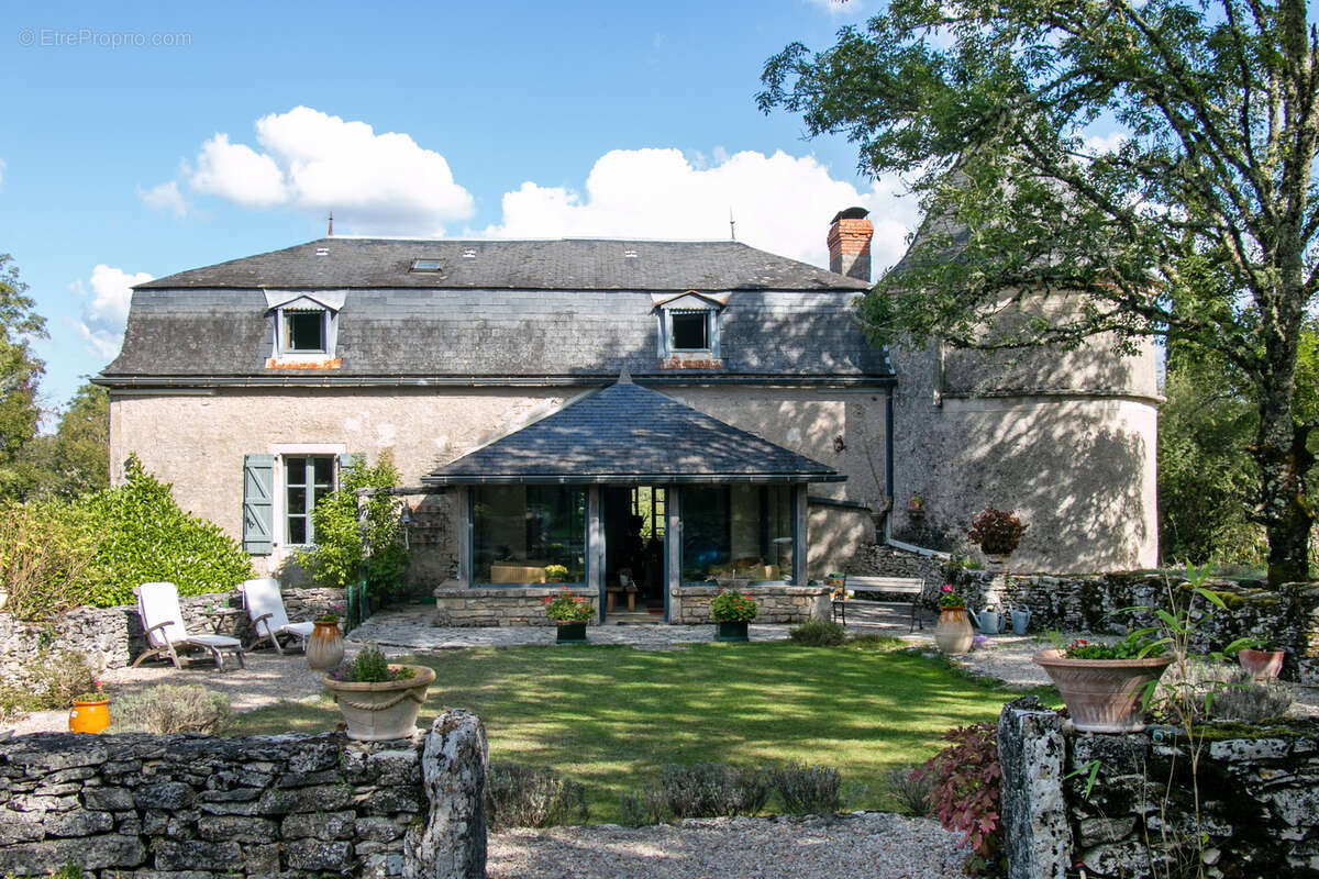 Maison à SAINT-CIRQ-LAPOPIE