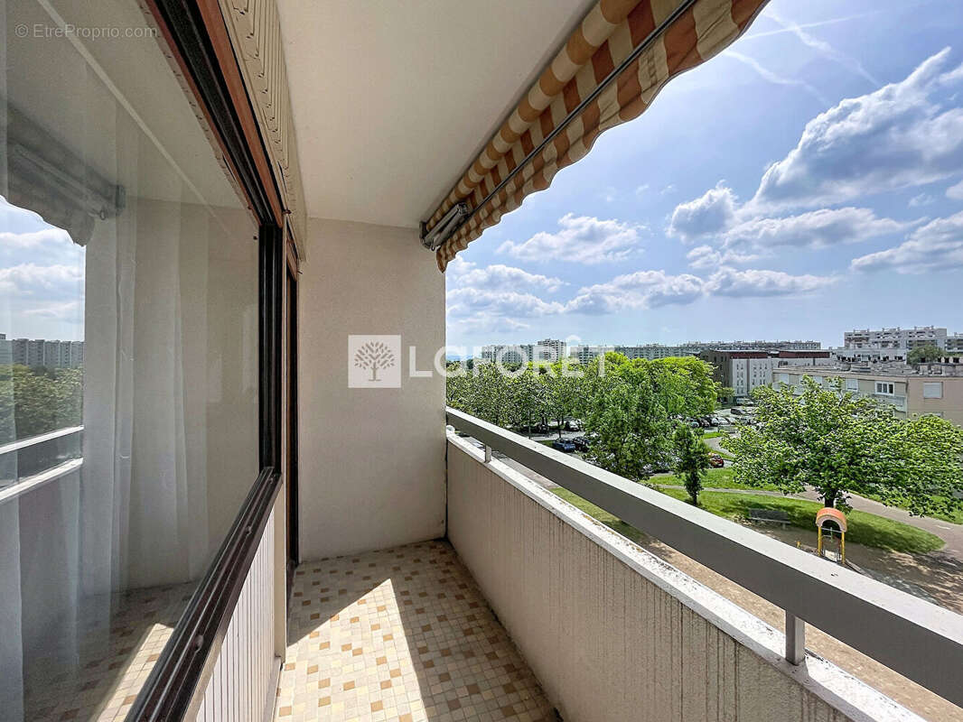 Appartement à RILLIEUX-LA-PAPE