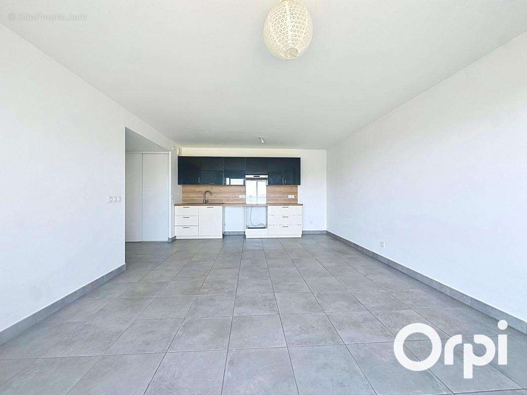 Appartement à GATTIERES