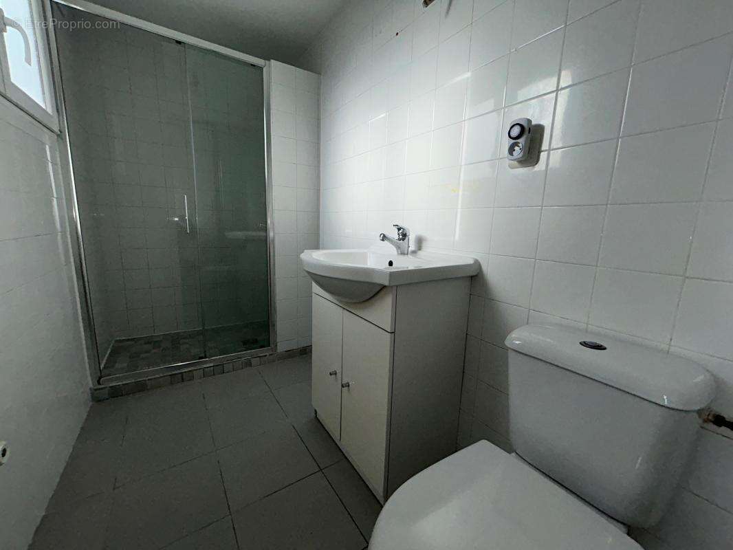 Appartement à LES PAVILLONS-SOUS-BOIS