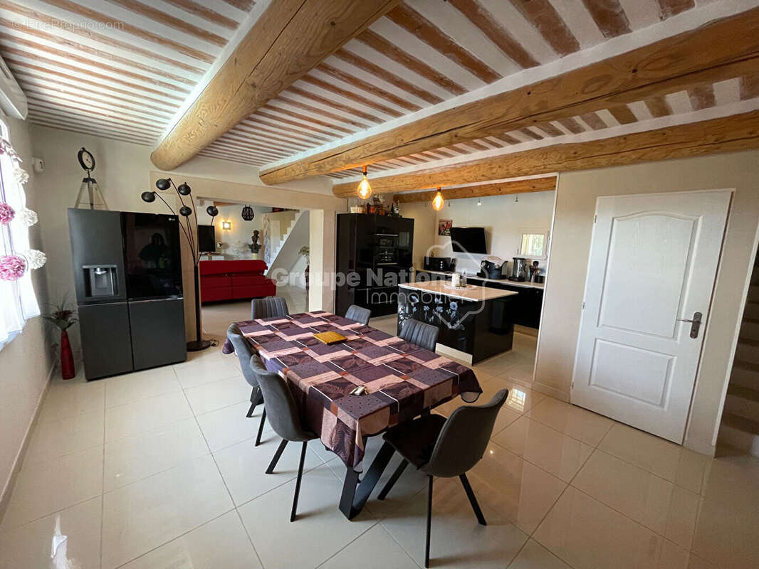 Maison à MONTEUX