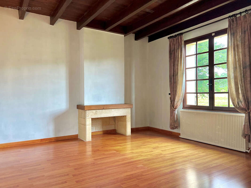 Maison à GENISSAC