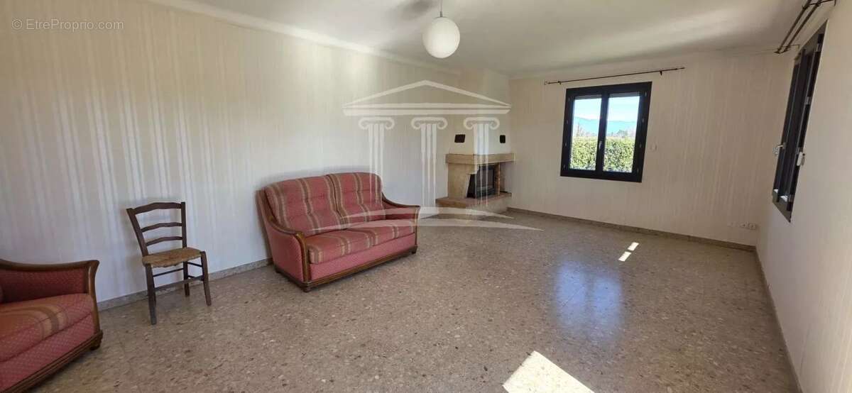 Maison 110 m² à Monteux  - photo 4
