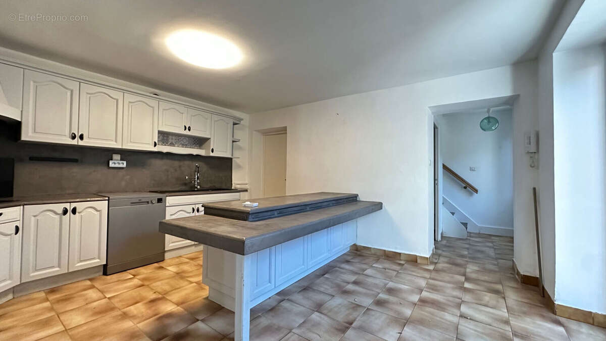 Maison à ESTRABLIN