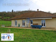 Maison à MONTREVEL
