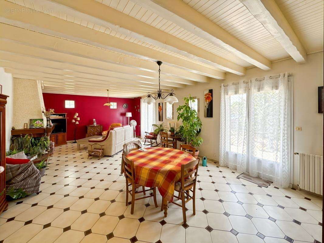 Maison à SAINT-ASTIER