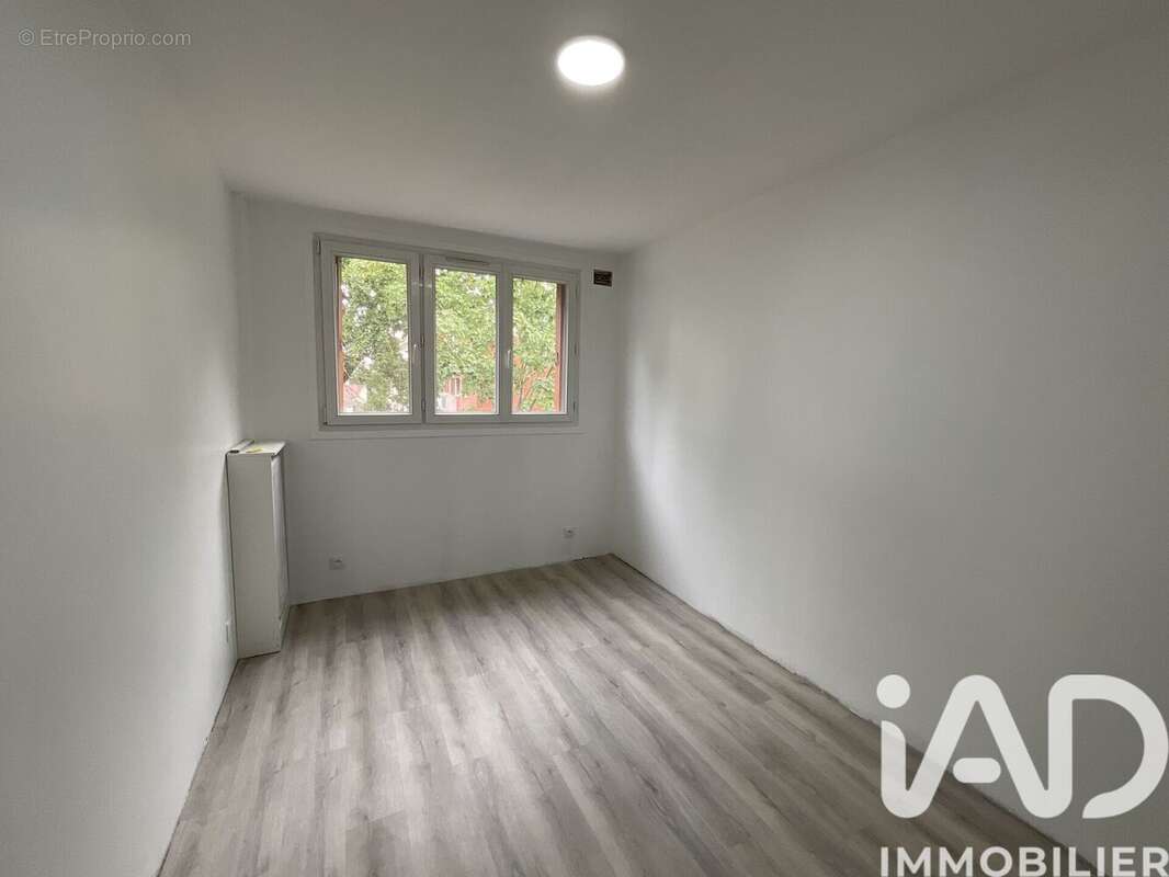 Photo 8 - Appartement à LIVRY-GARGAN