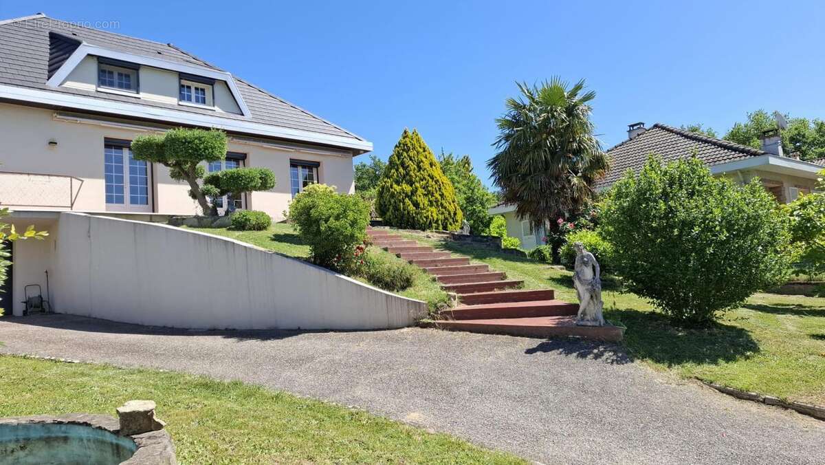 Maison à SALAISE-SUR-SANNE