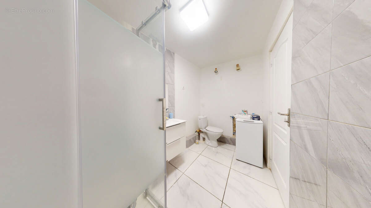 Appartement à LA GARENNE-COLOMBES