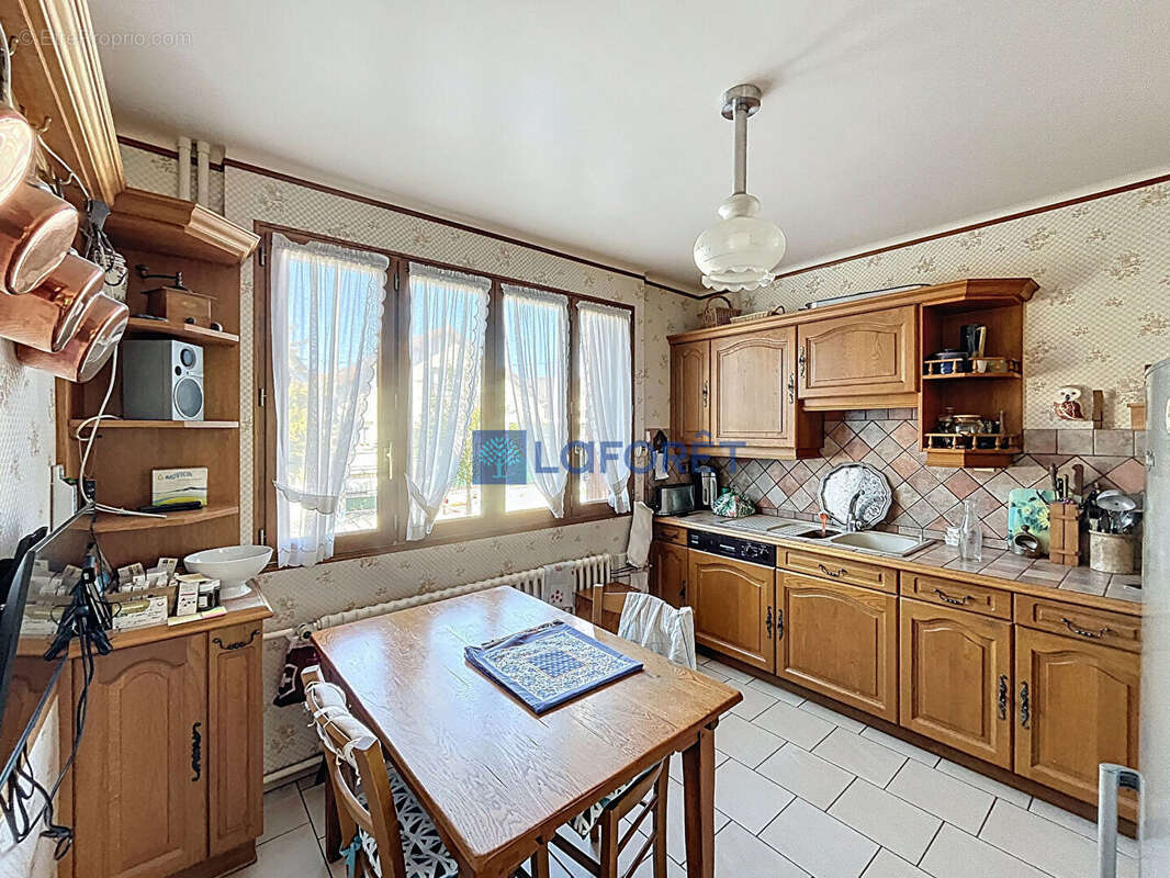 Maison à SAVIGNY-SUR-ORGE